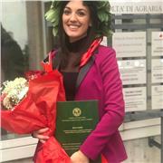 Laureata in Scienze e tecnologie alimentari impartisce lezioni di chimica e biologia